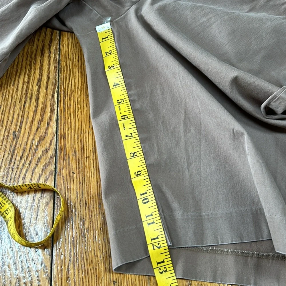 Talbots Bermuda shorts, brown, Size 10. Good condition.